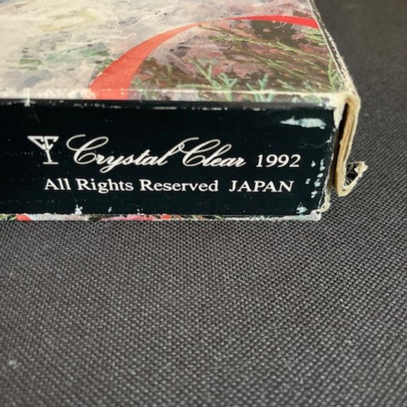 Vintage 14'' Round Glass Holiday Tree Winter Platter Family Red Barn Farm 1992 - Picture 3 of 5